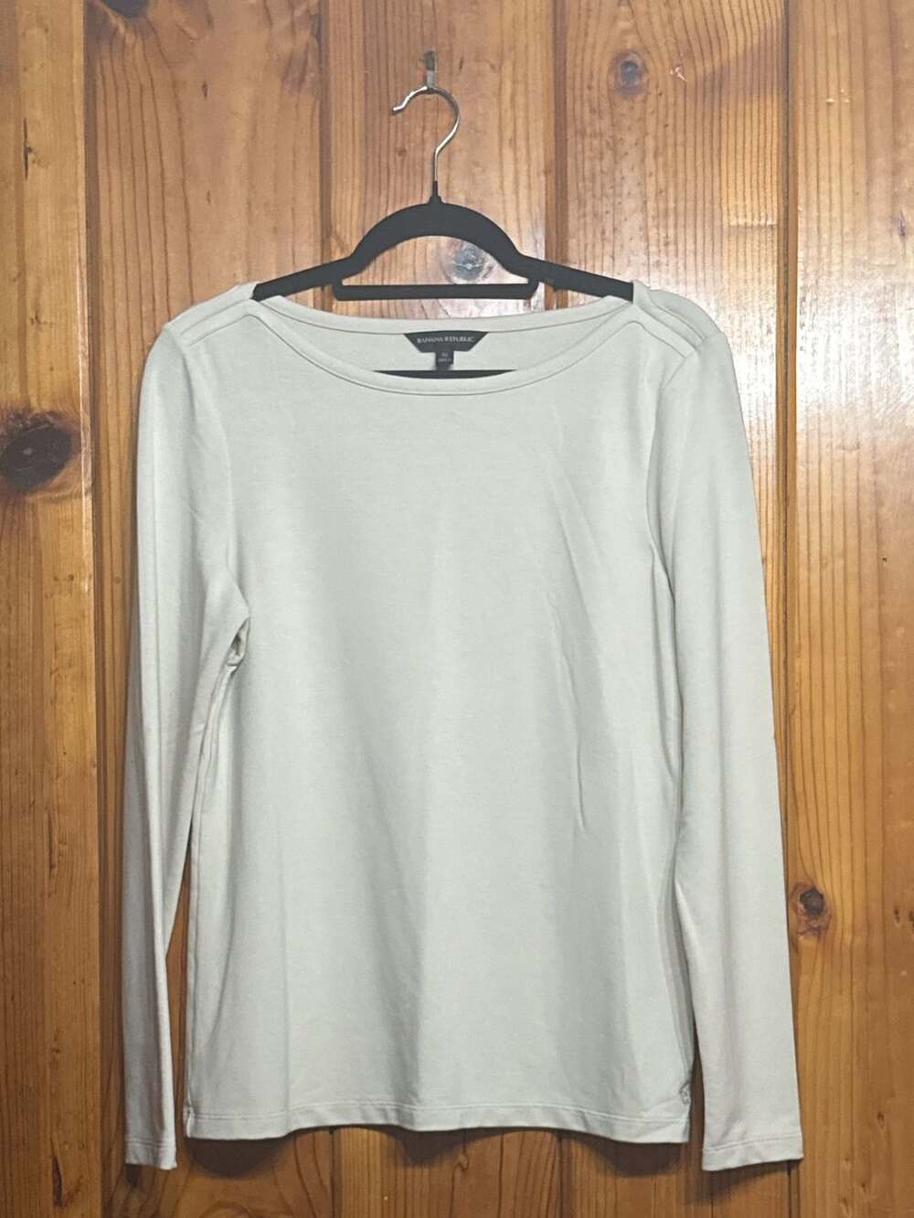 Banana Republic Long Sleeve Tee Size M Light Gray